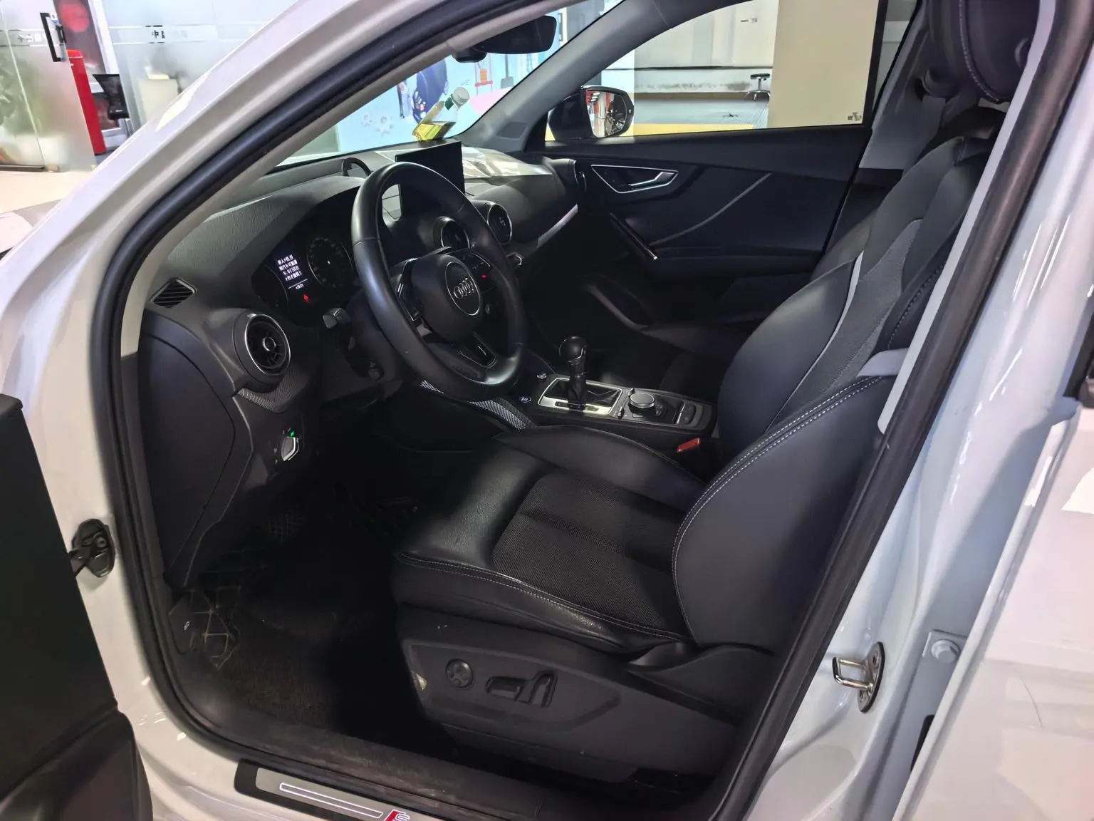 Audi Q2L 2021 35TFSI Dynamic Fashion