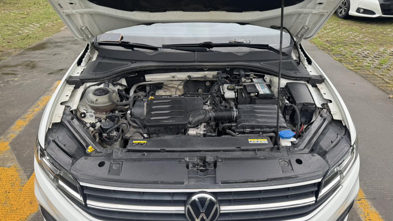 Volkswagen Bora 2021 1.5L Auto Luxury Connected