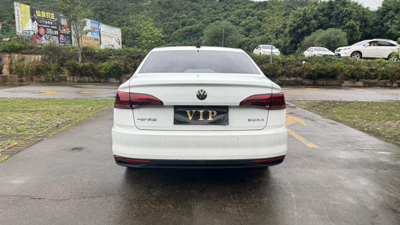 Volkswagen Bora 2021 1.5L Auto Luxury Connected