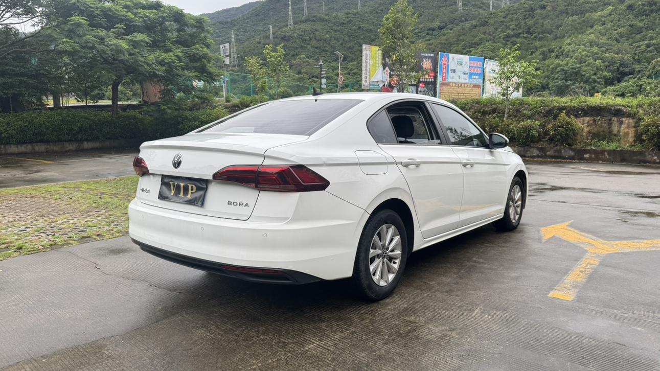 Volkswagen Bora 2021 1.5L Auto Luxury Connected