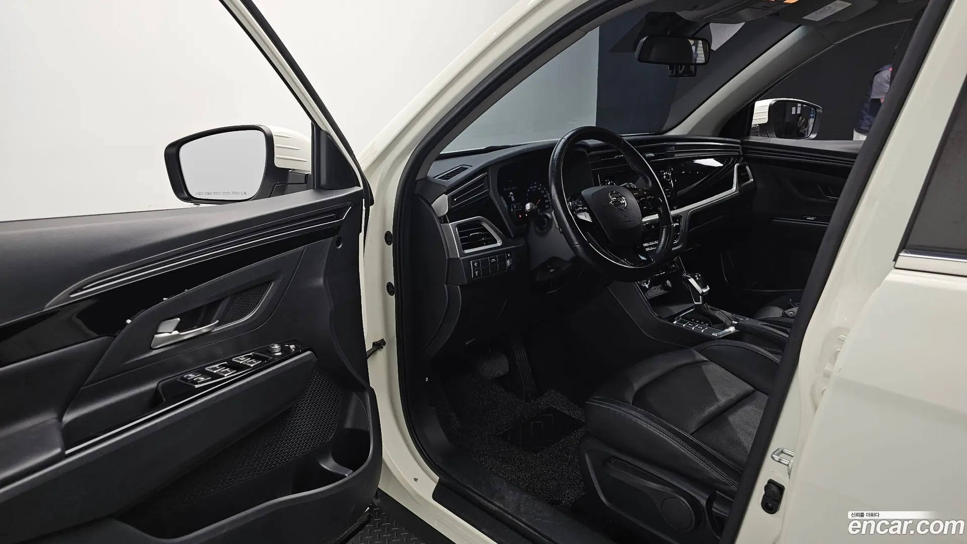 KG Mobility KORANDO Gasoline 1.5 2WD C3 Plus