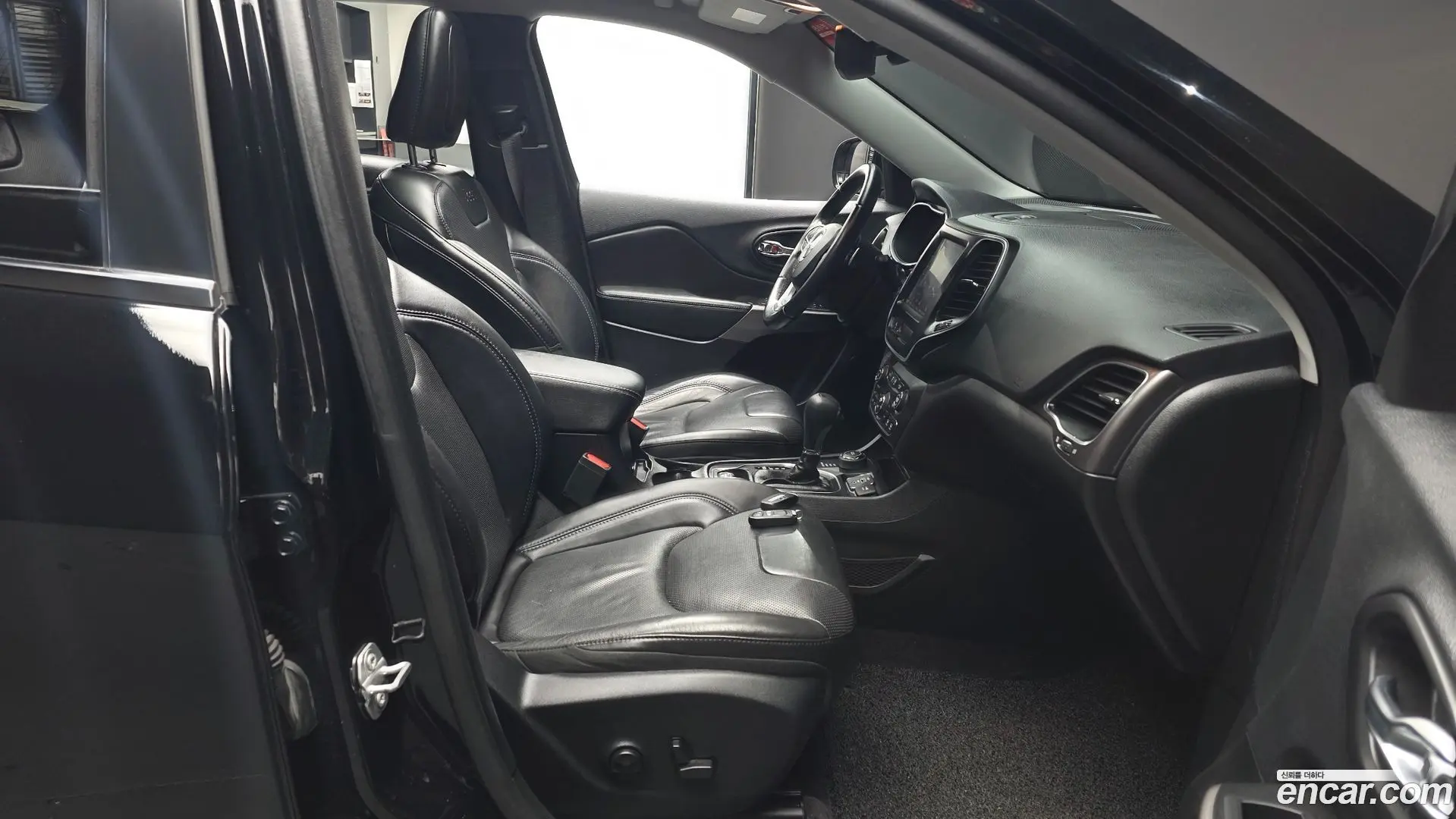 Jeep Cherokee 2.4 Longitude AWD
