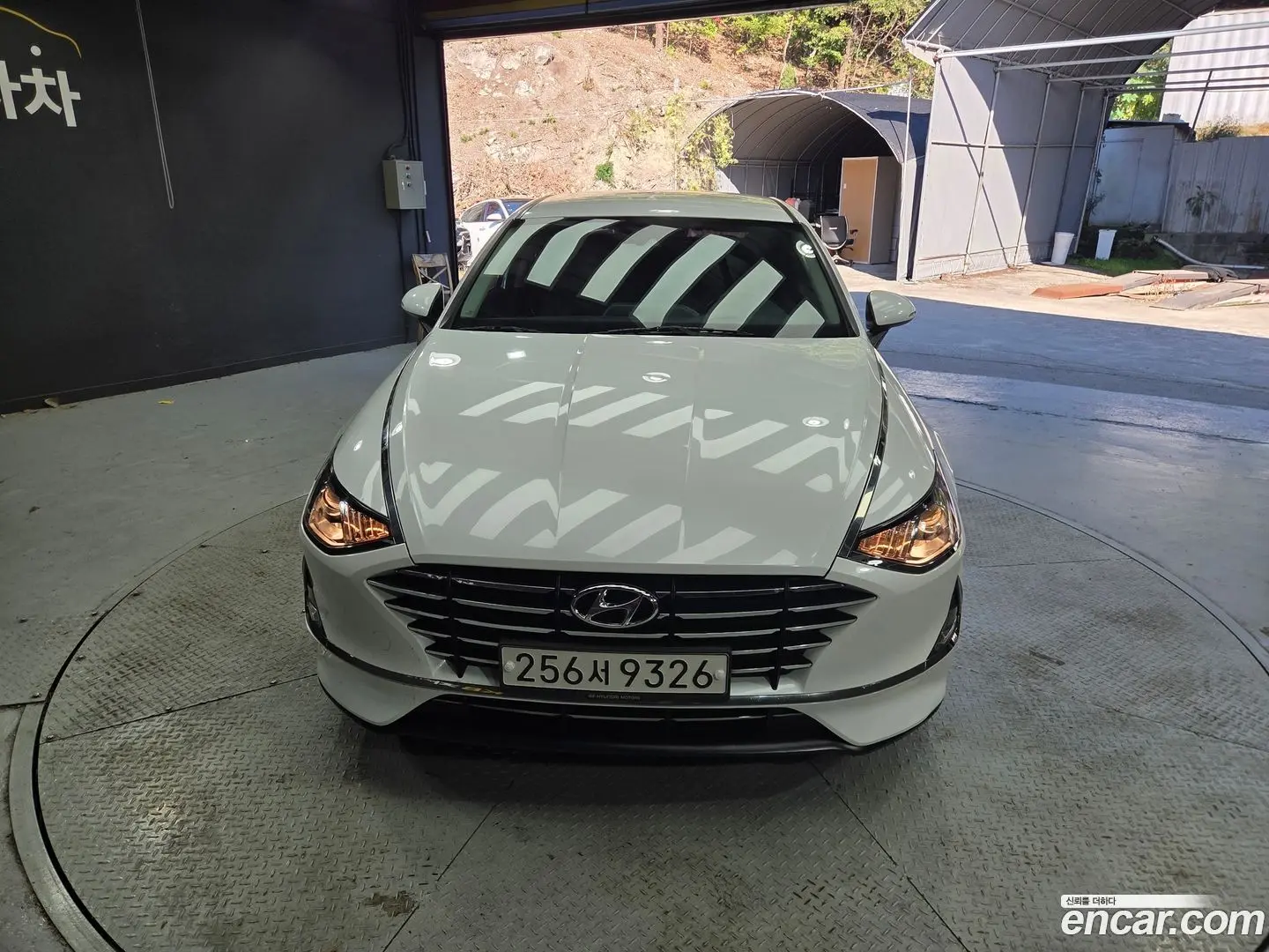 Hyundai Sonata 2.0 LPG(rental car)
