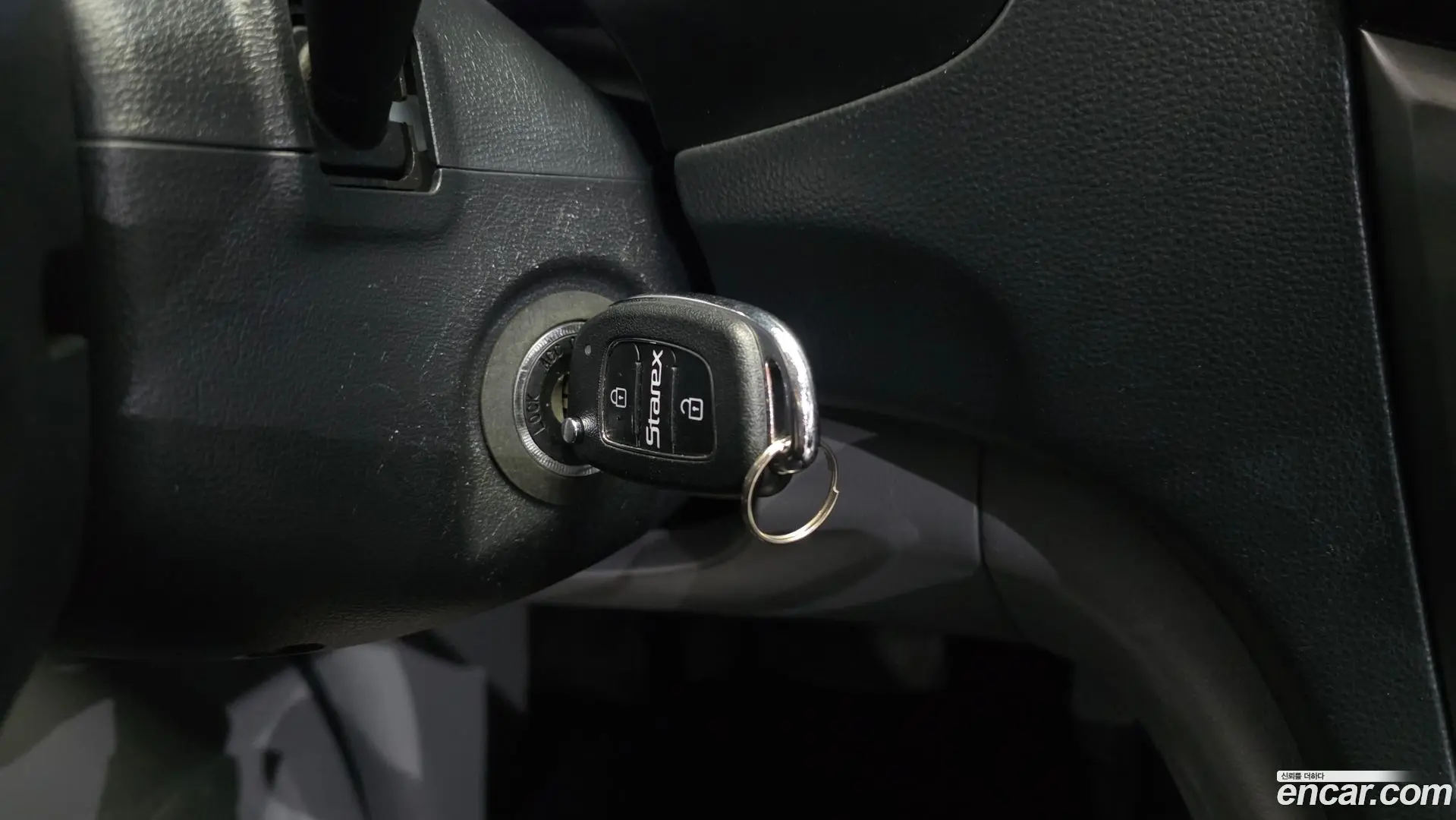 Hyundai Starex Van 3-Seater
