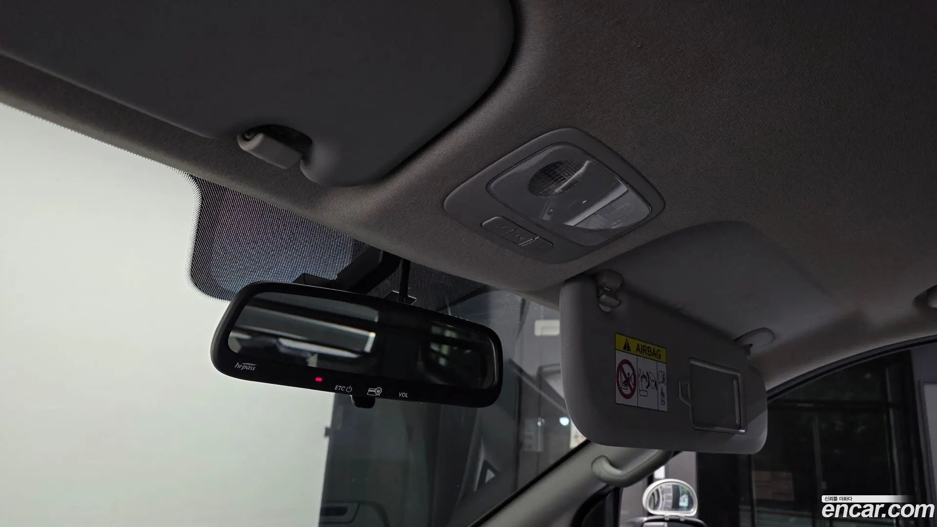 Hyundai Starex Van 3-Seater
