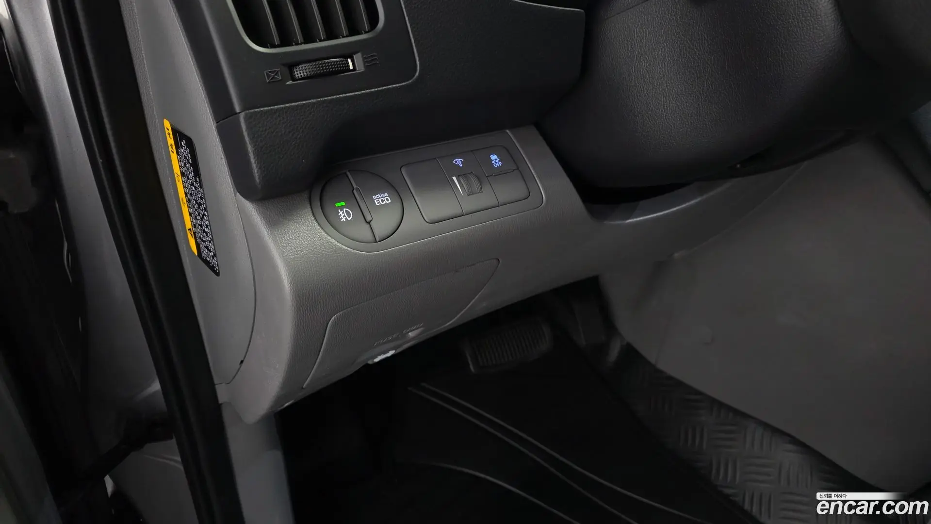 Hyundai Starex Van 3-Seater