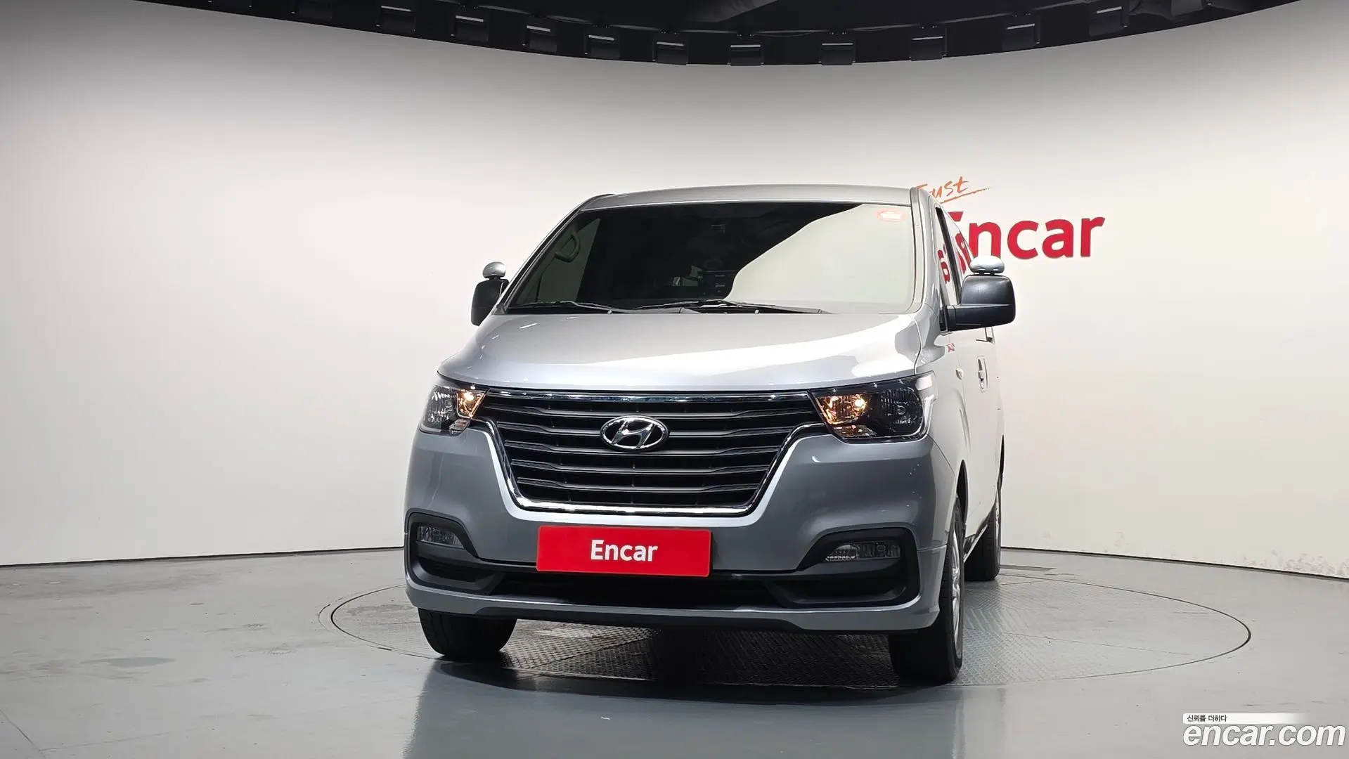 Hyundai Starex Van 3-Seater
