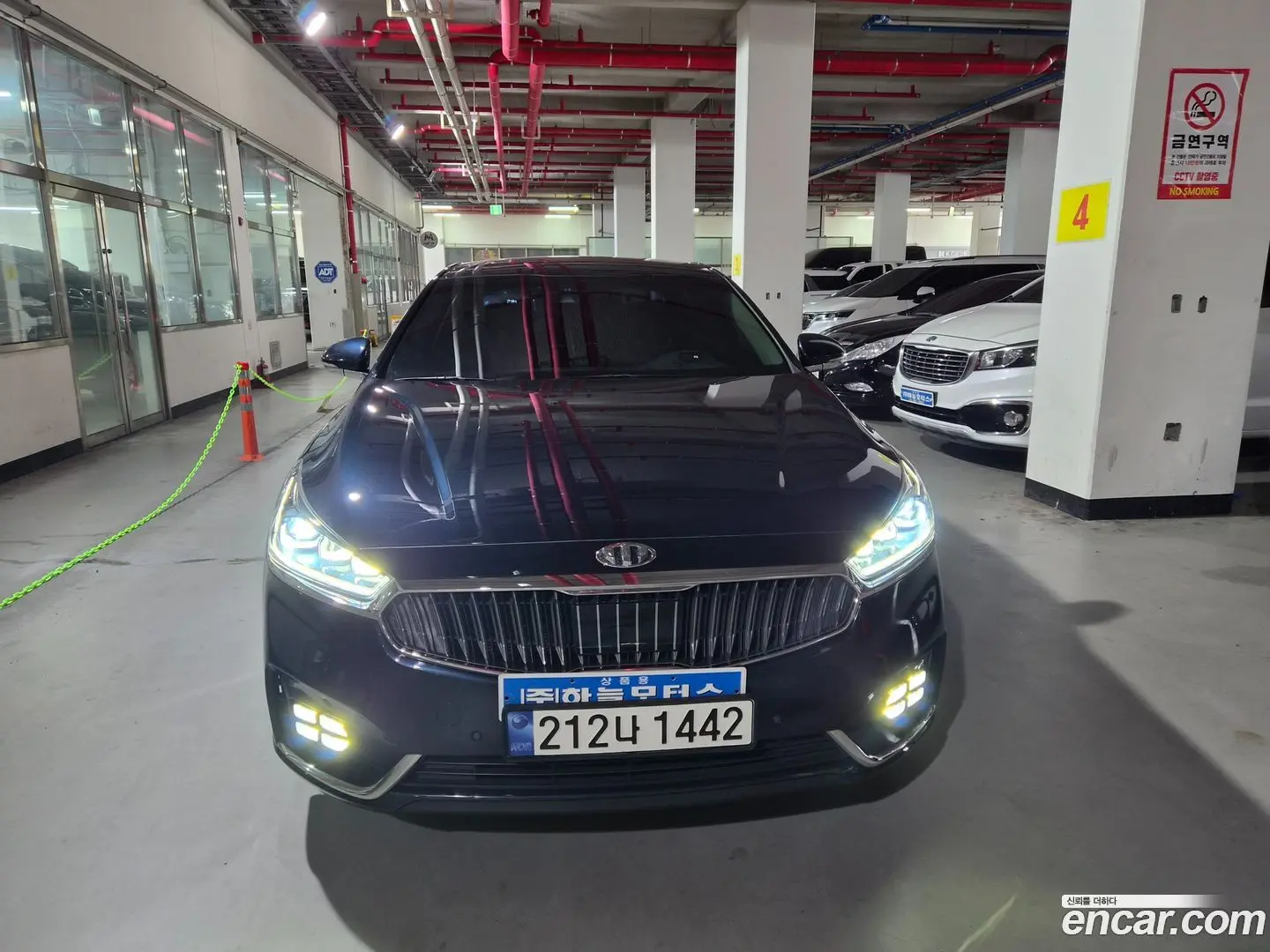 Kia K7 3.0 LPI Prestige (Rental Car)