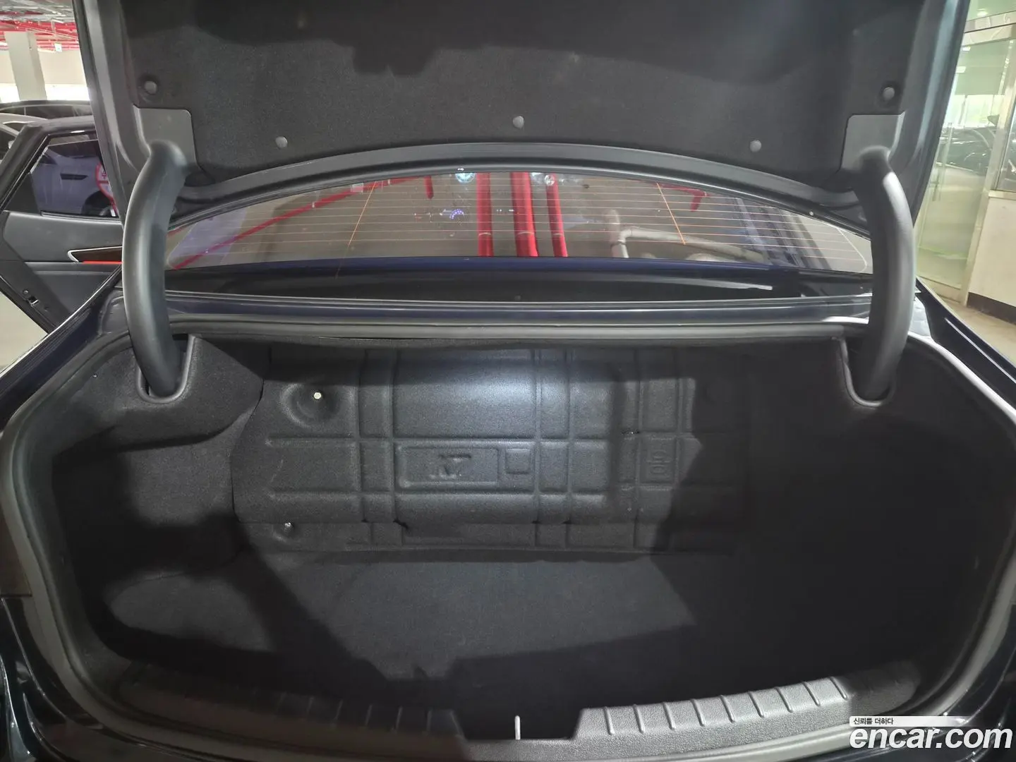 Kia K7 3.0 LPI Prestige (Rental Car)