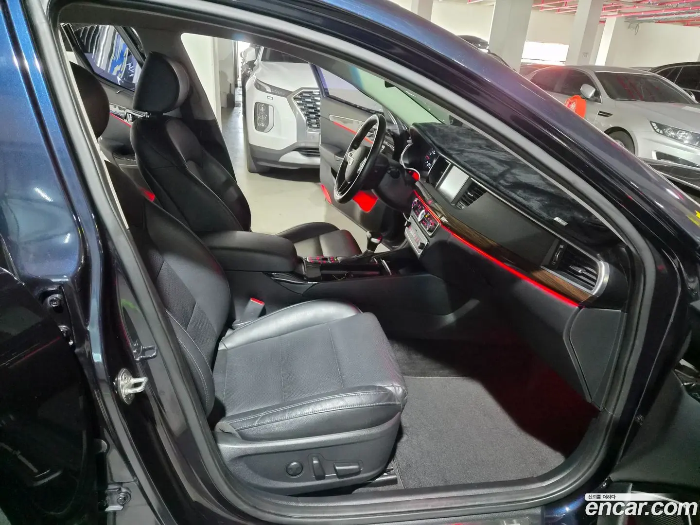 Kia K7 3.0 LPI Prestige (Rental Car)