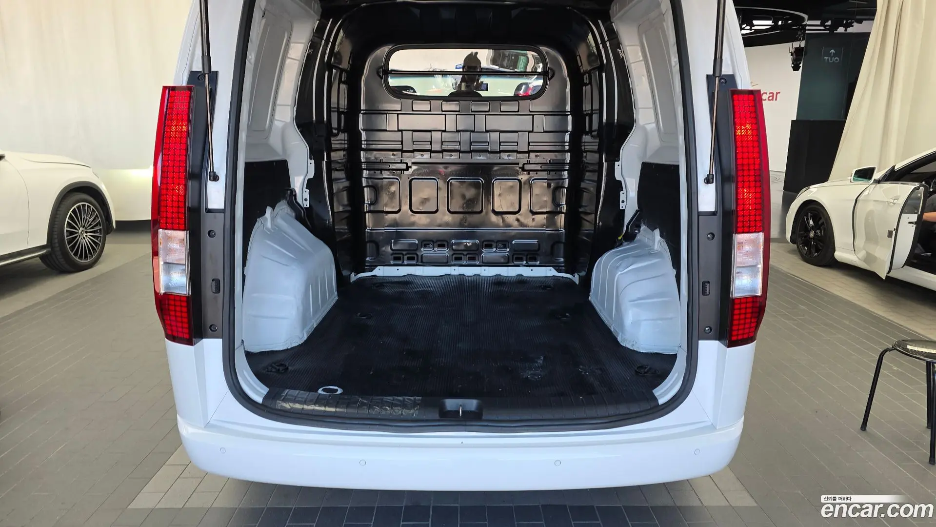 Hyundai Staria Cargo 5-Seater 2022