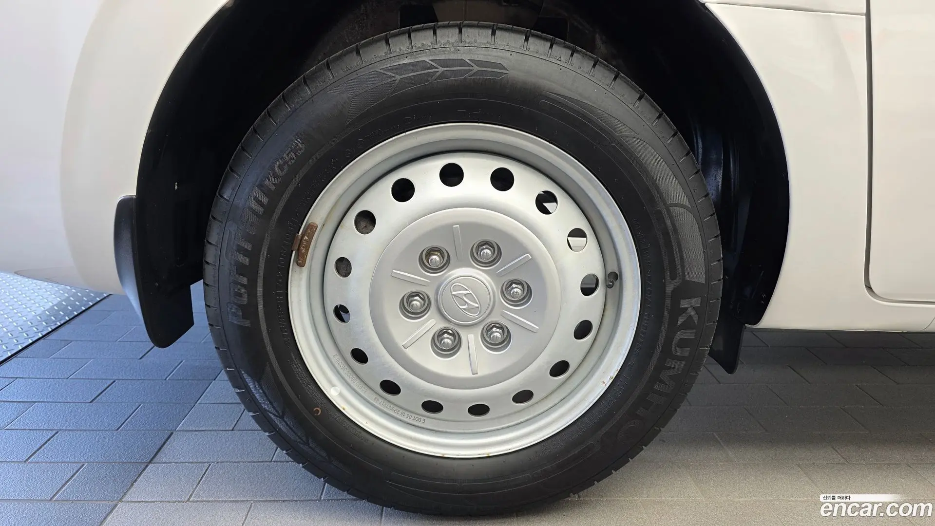 Hyundai Staria Cargo 5-Seater 2022