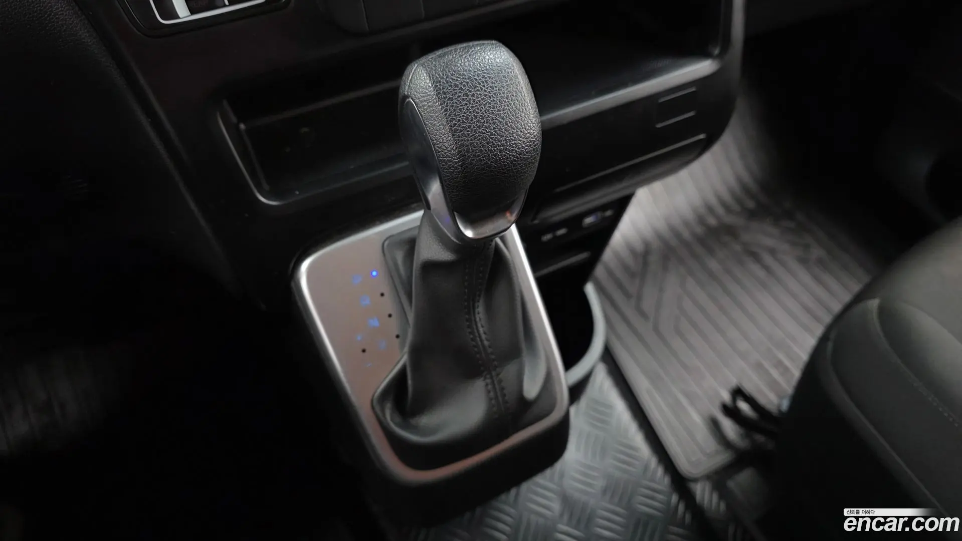 Hyundai Staria Cargo 5-Seater 2022