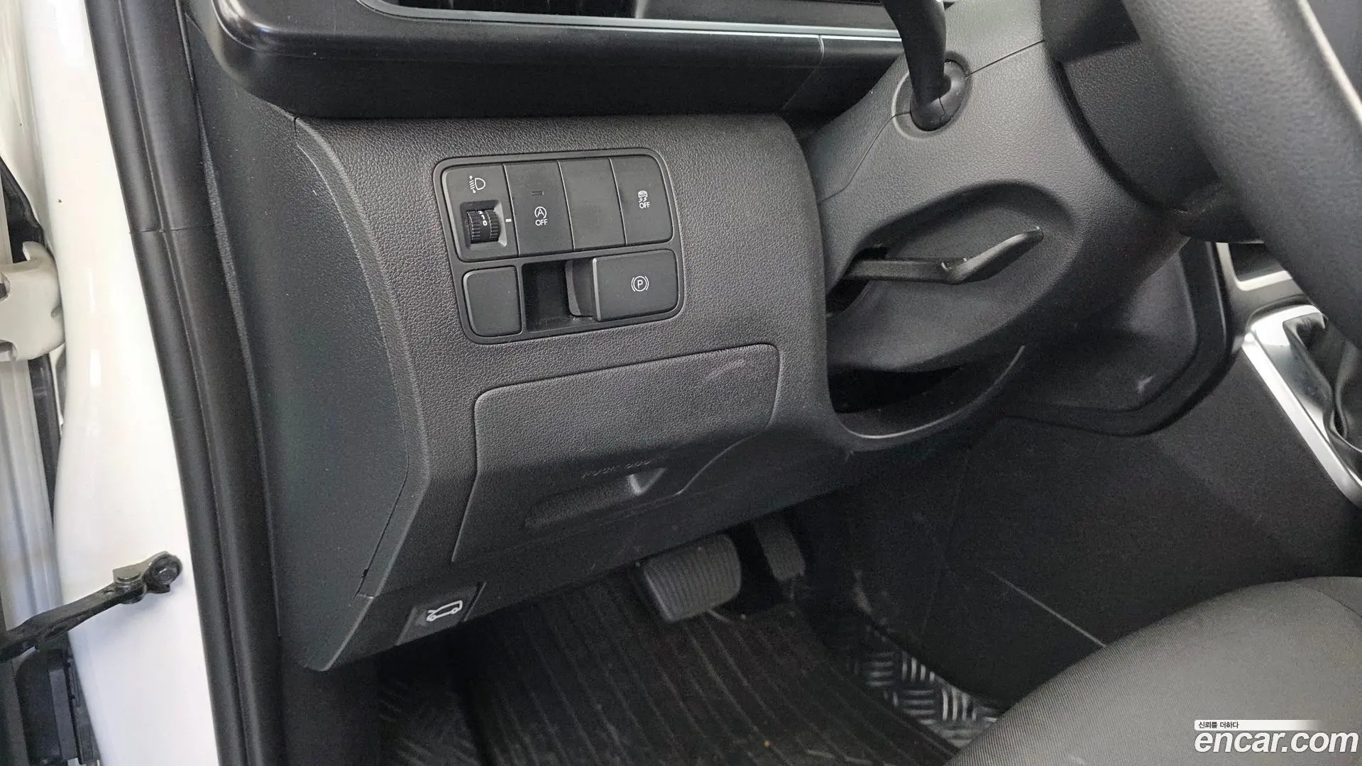 Hyundai Staria Cargo 5-Seater 2022