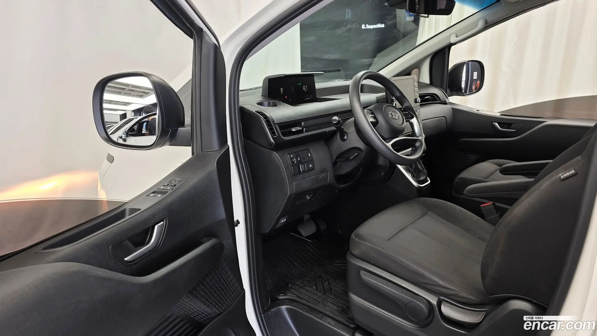 Hyundai Staria Cargo 5-Seater 2022