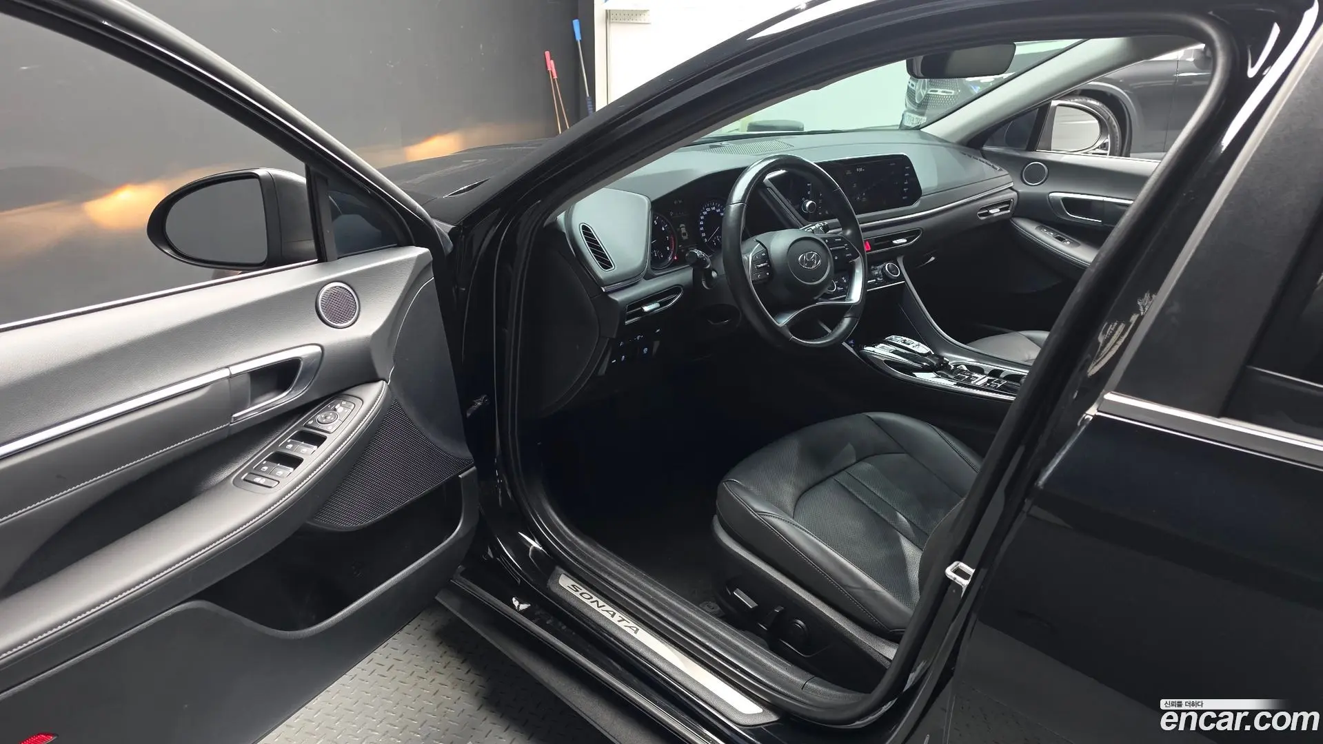 Hyundai Sonata 2.0 LPG(rental car)