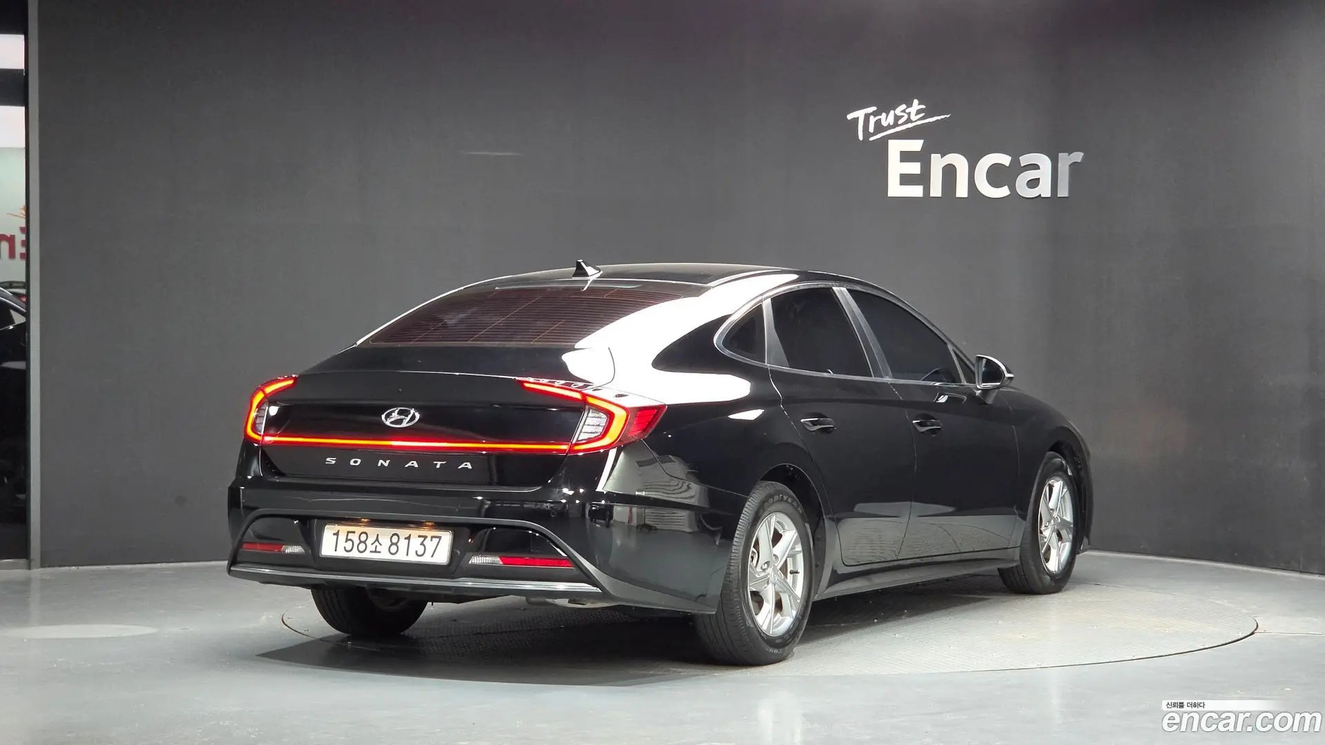 Hyundai Sonata 2.0 LPG(rental car)