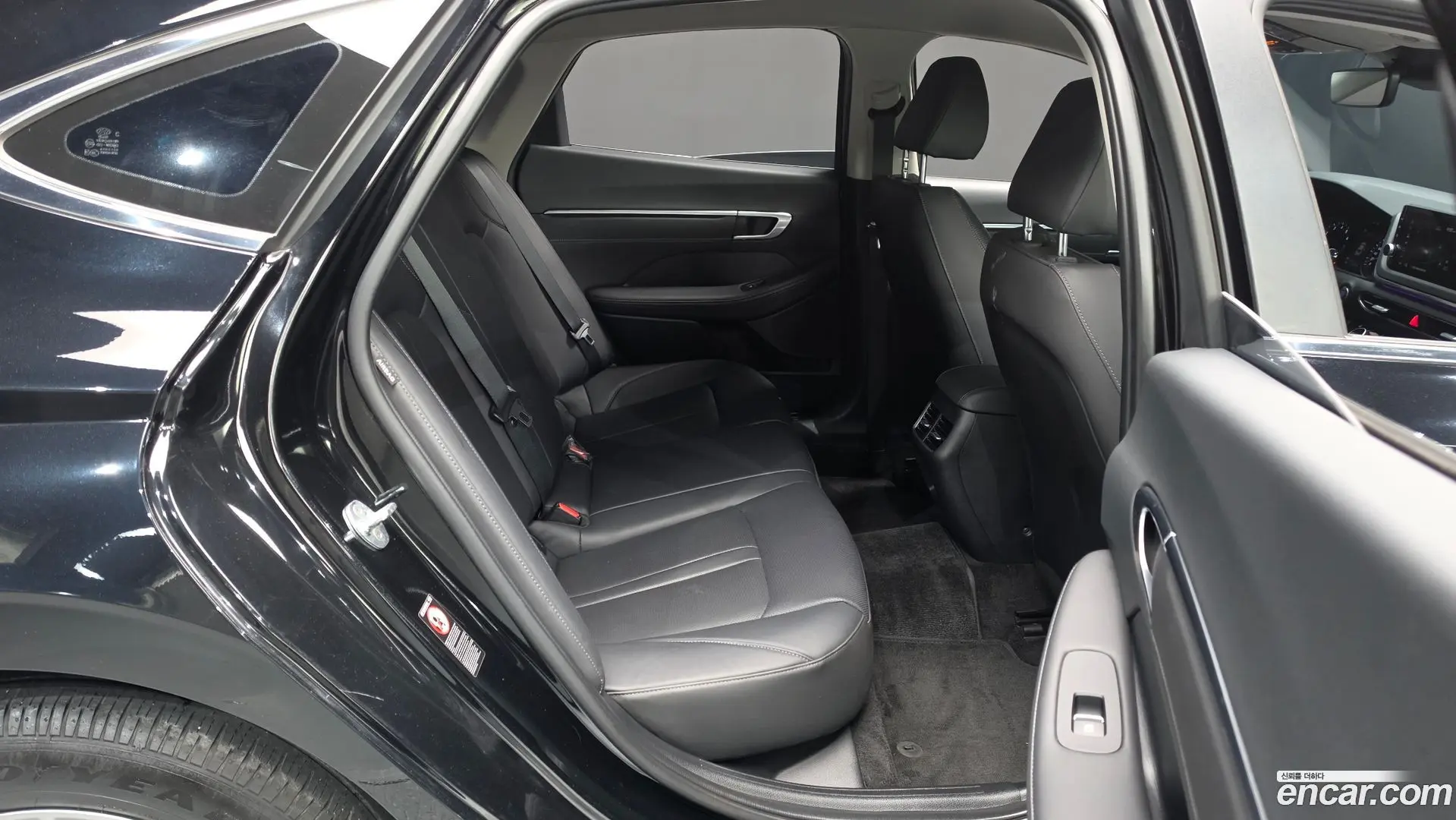 Hyundai Sonata 2.0 LPG(rental car)