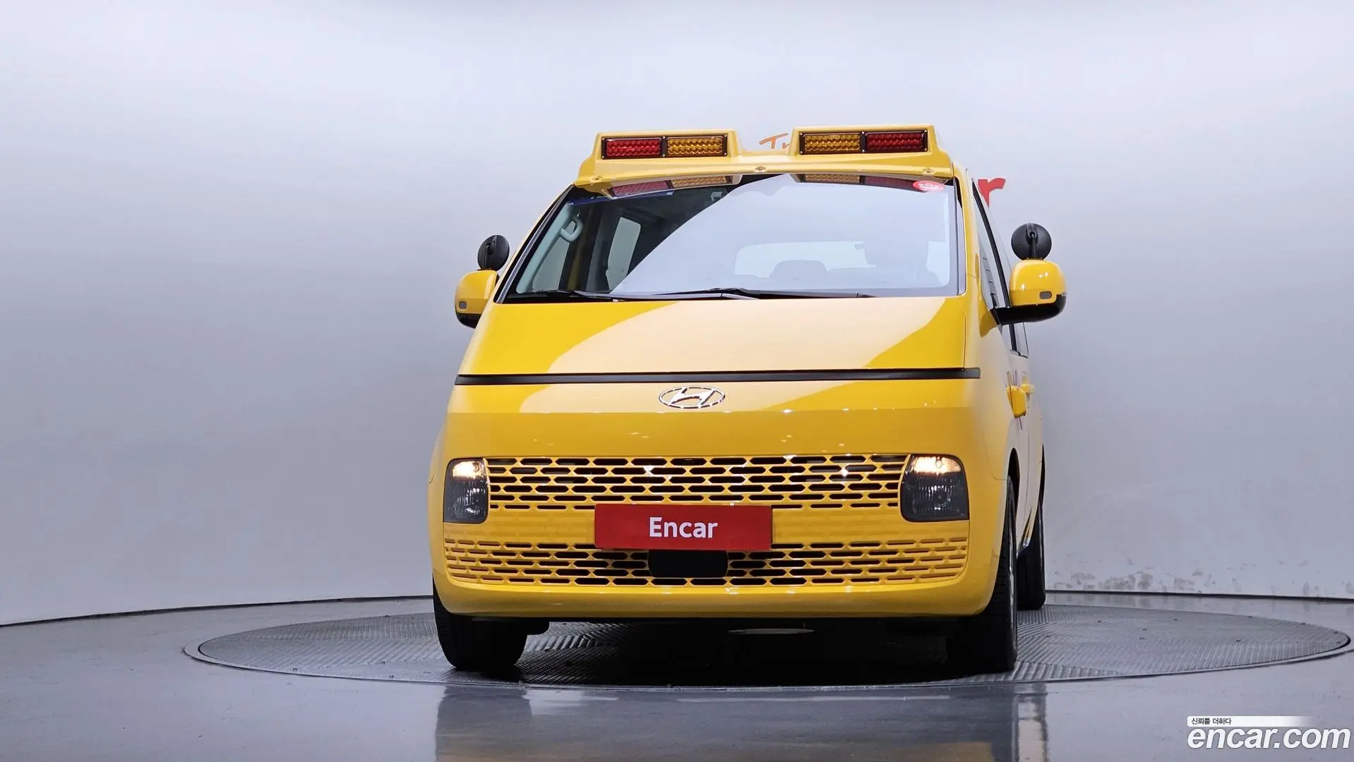 Hyundai Staria L3.5 Kinder Safety Car