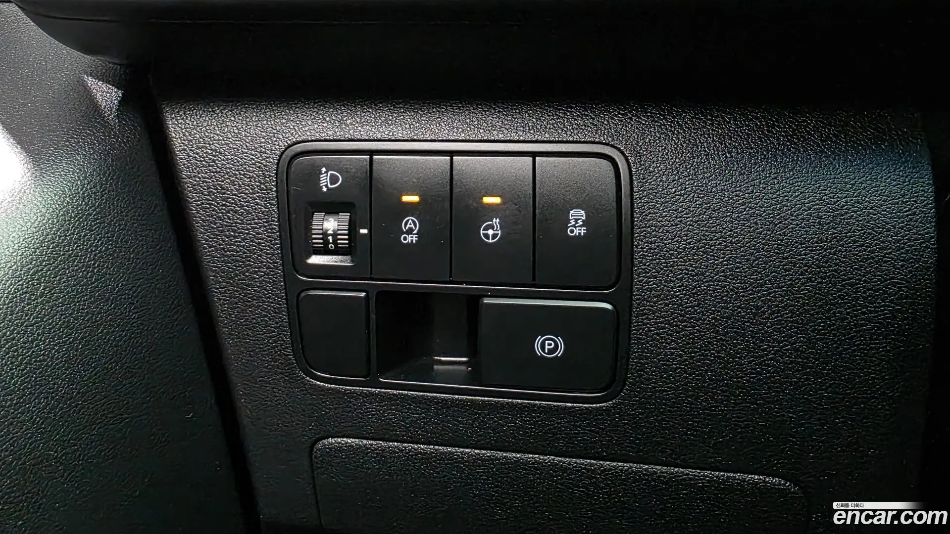 Hyundai Staria Cargo 5-Seater 2022
