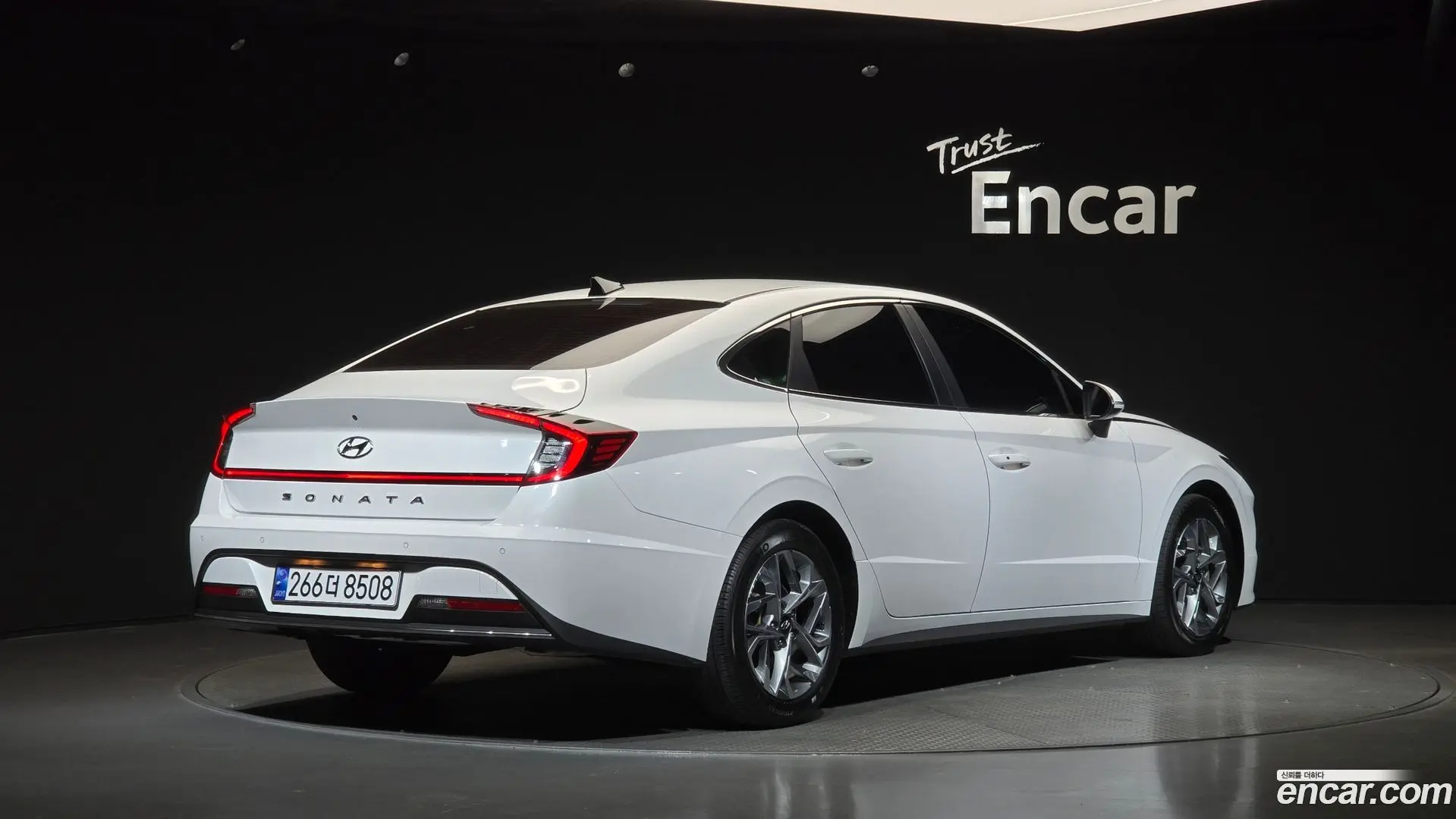 Hyundai Sonata 2.0 LPG(rental car)