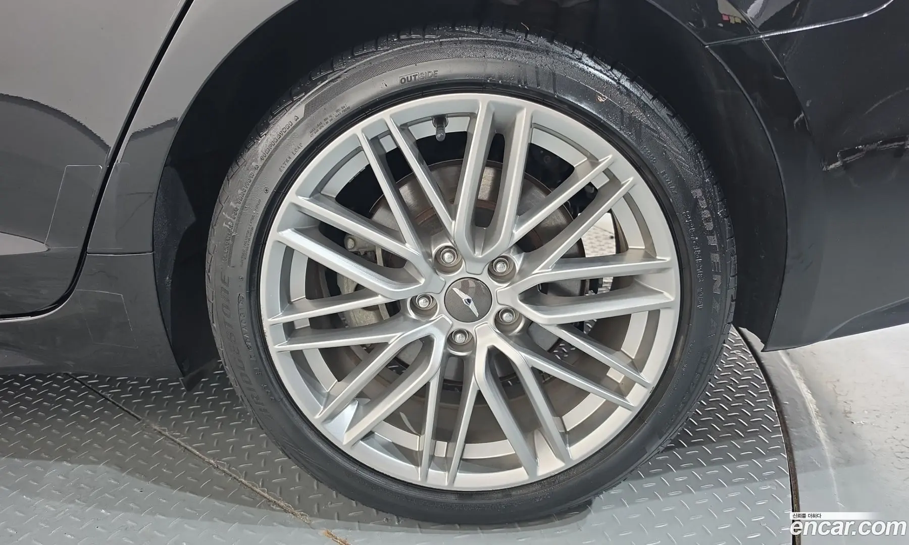Genesis G70 2.0T AWD