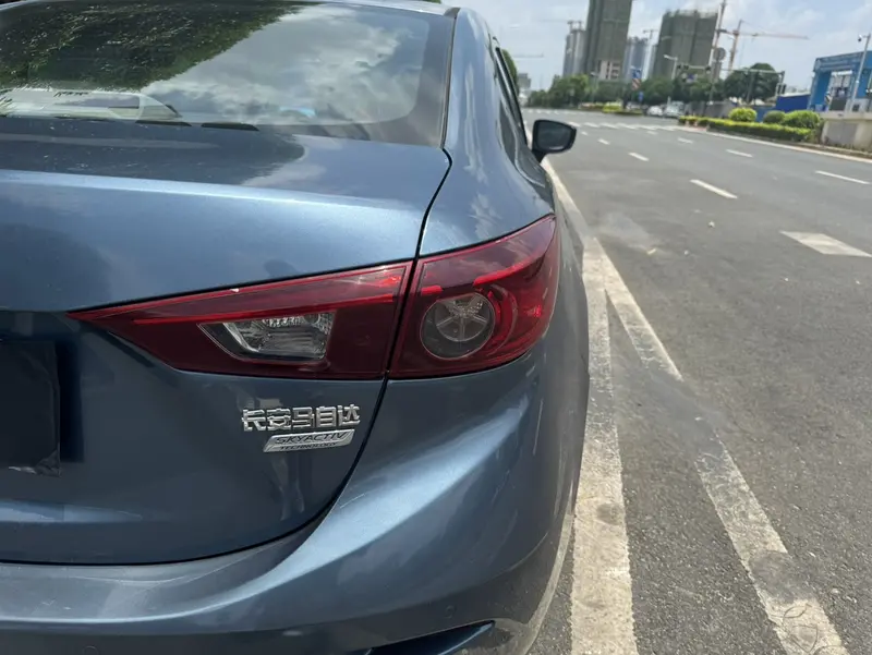 Mazda3 Angkesela 2017 Sedan 1.5L Automatic Comfort Type National V