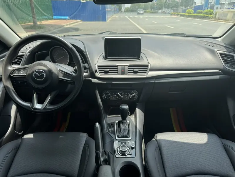Mazda3 Angkesela 2017 Sedan 1.5L Automatic Comfort Type National V