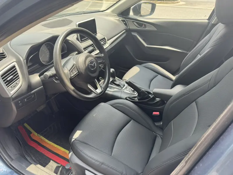 Mazda3 Angkesela 2017 Sedan 1.5L Automatic Comfort Type National V