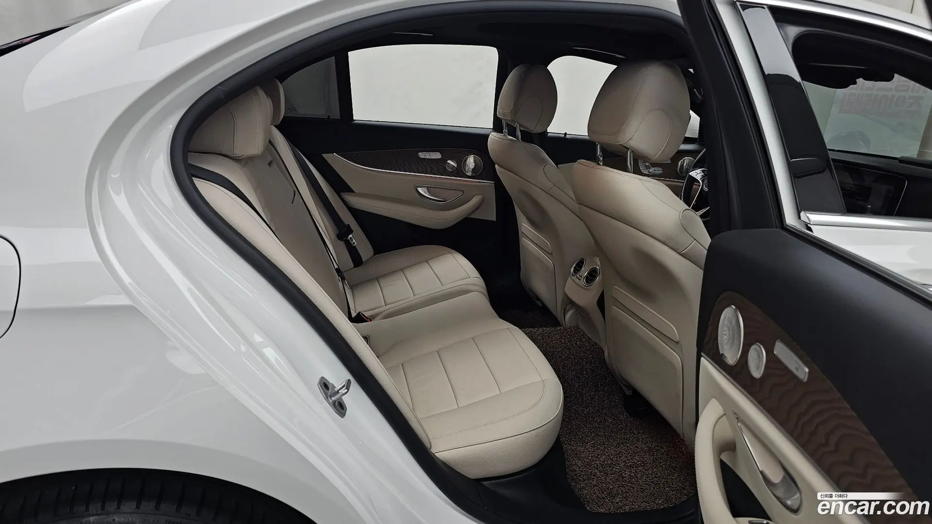 Mercedes-Benz E-Class E220d 4MATIC Exclusive