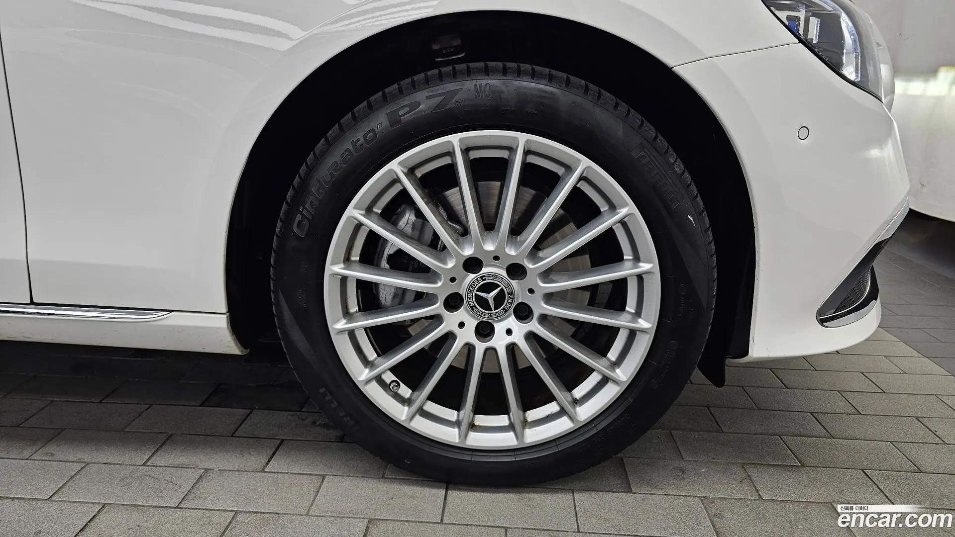 Mercedes-Benz E-Class E220d 4MATIC Exclusive