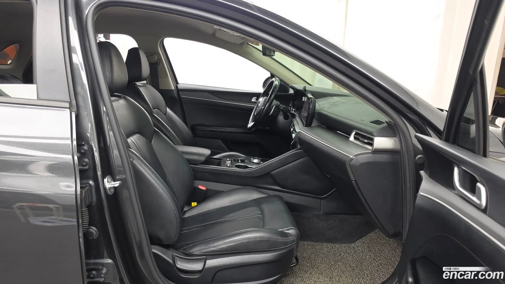 Kia K5 2.0 LPI(Renter car)