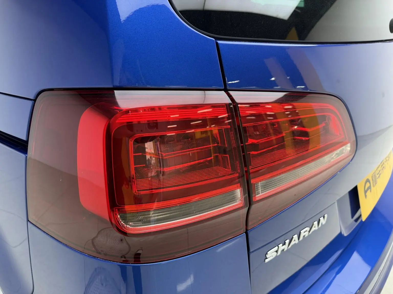 Volkswagen Sharan 2018 Facelift 380TSI 6 seat