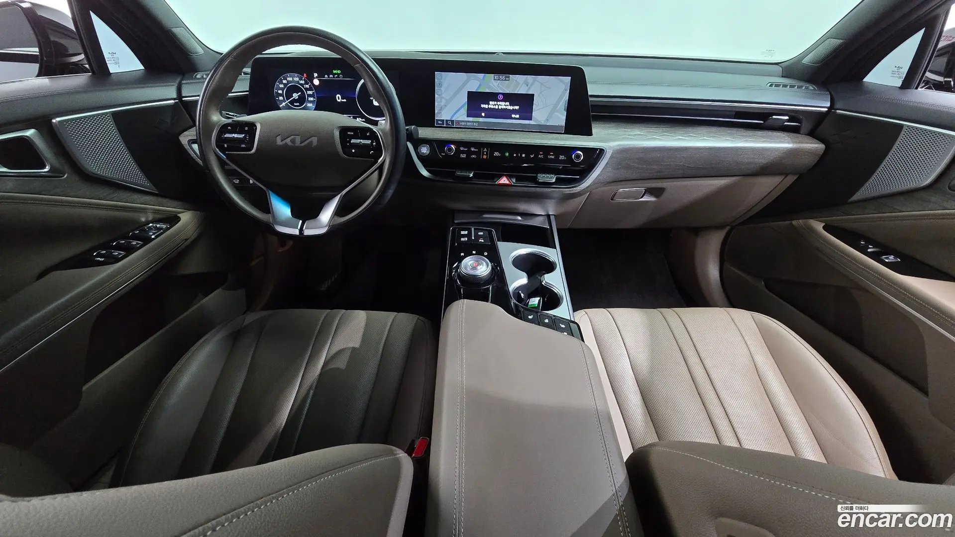 Kia K8 2.5 Gasoline 2WD