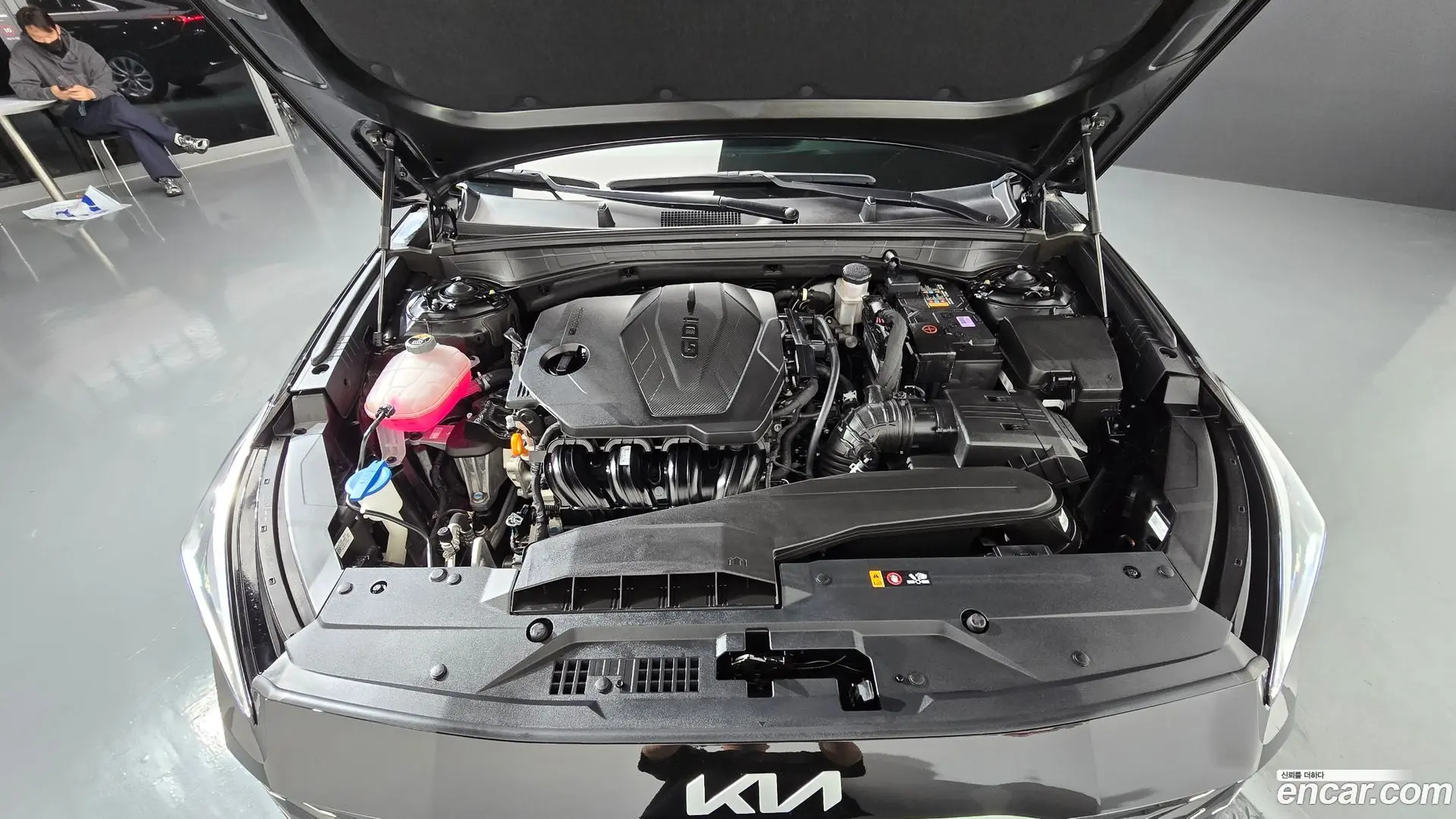 Kia K8 2.5 Gasoline 2WD