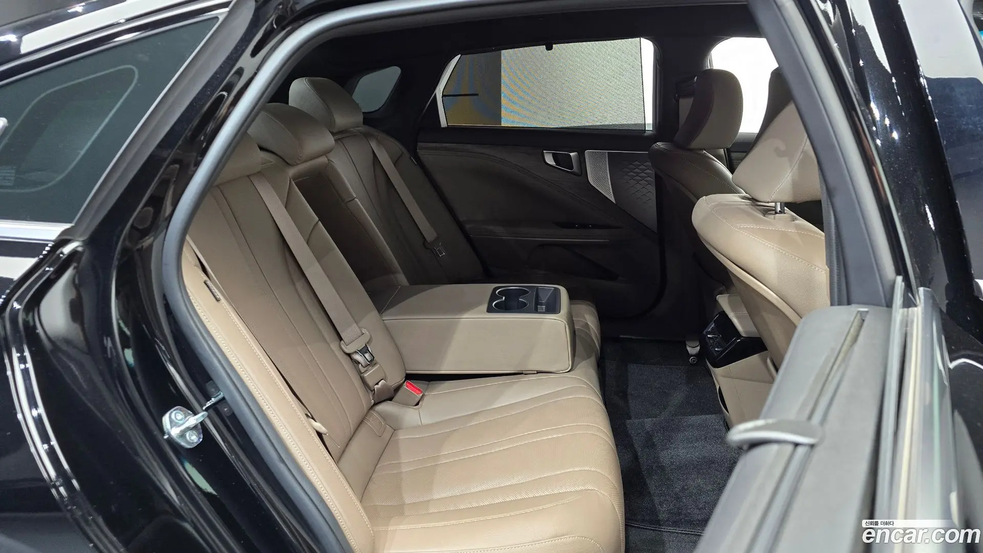 Kia K8 2.5 Gasoline 2WD