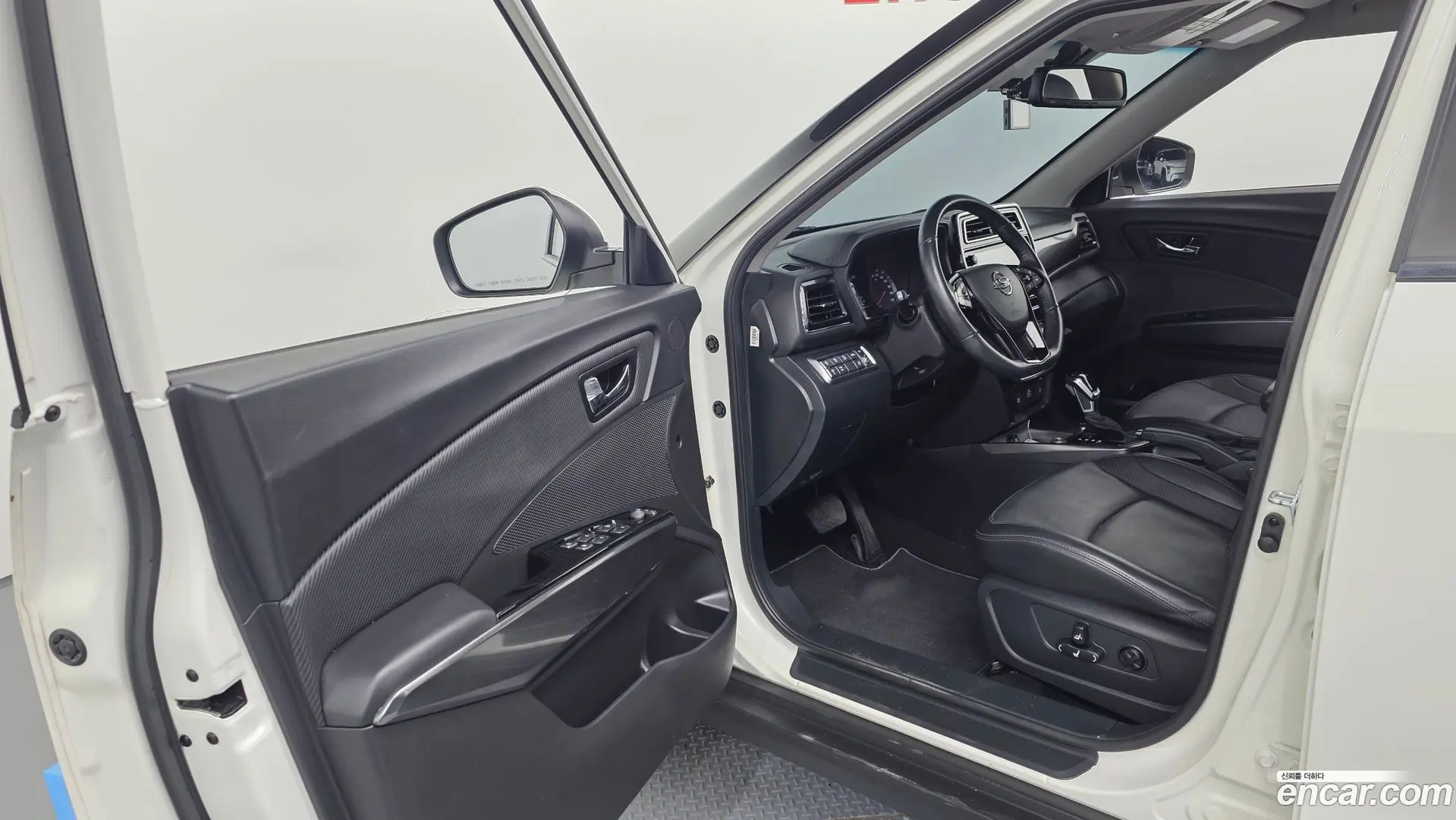 KG Mobility TIBOLI Gasoline 1.5 2WD 2021
