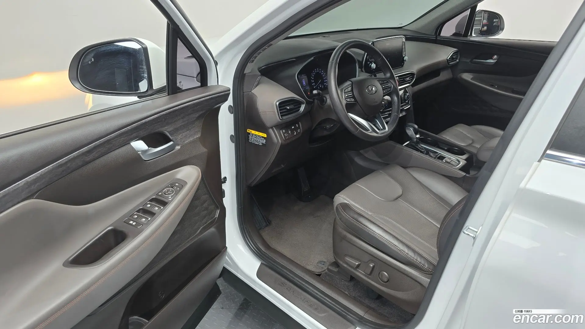 Hyundai Santafe Gasoline 2.0T 2WD