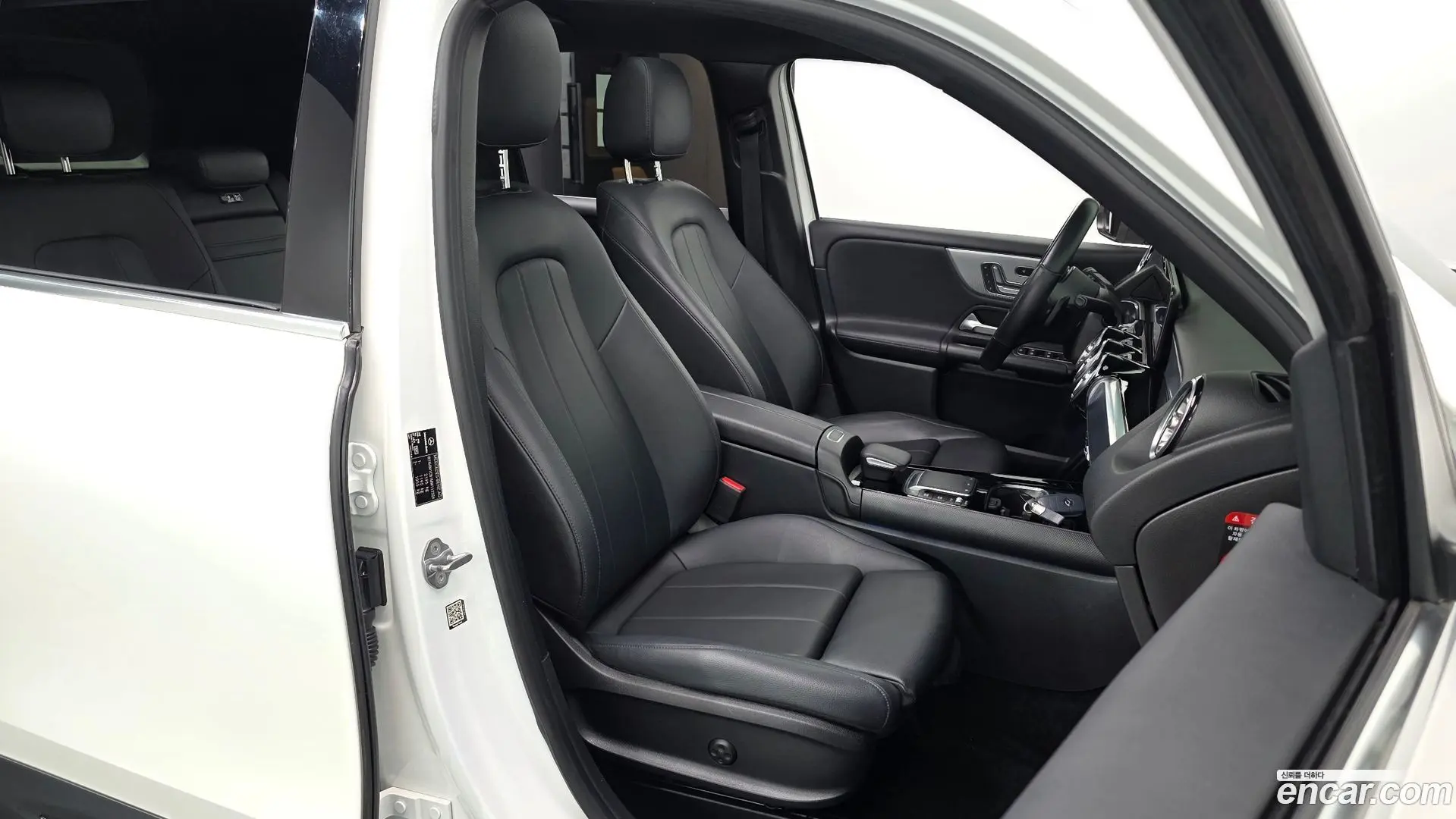 Mercedes-Benz GLB-Class GLB200 d 2021
