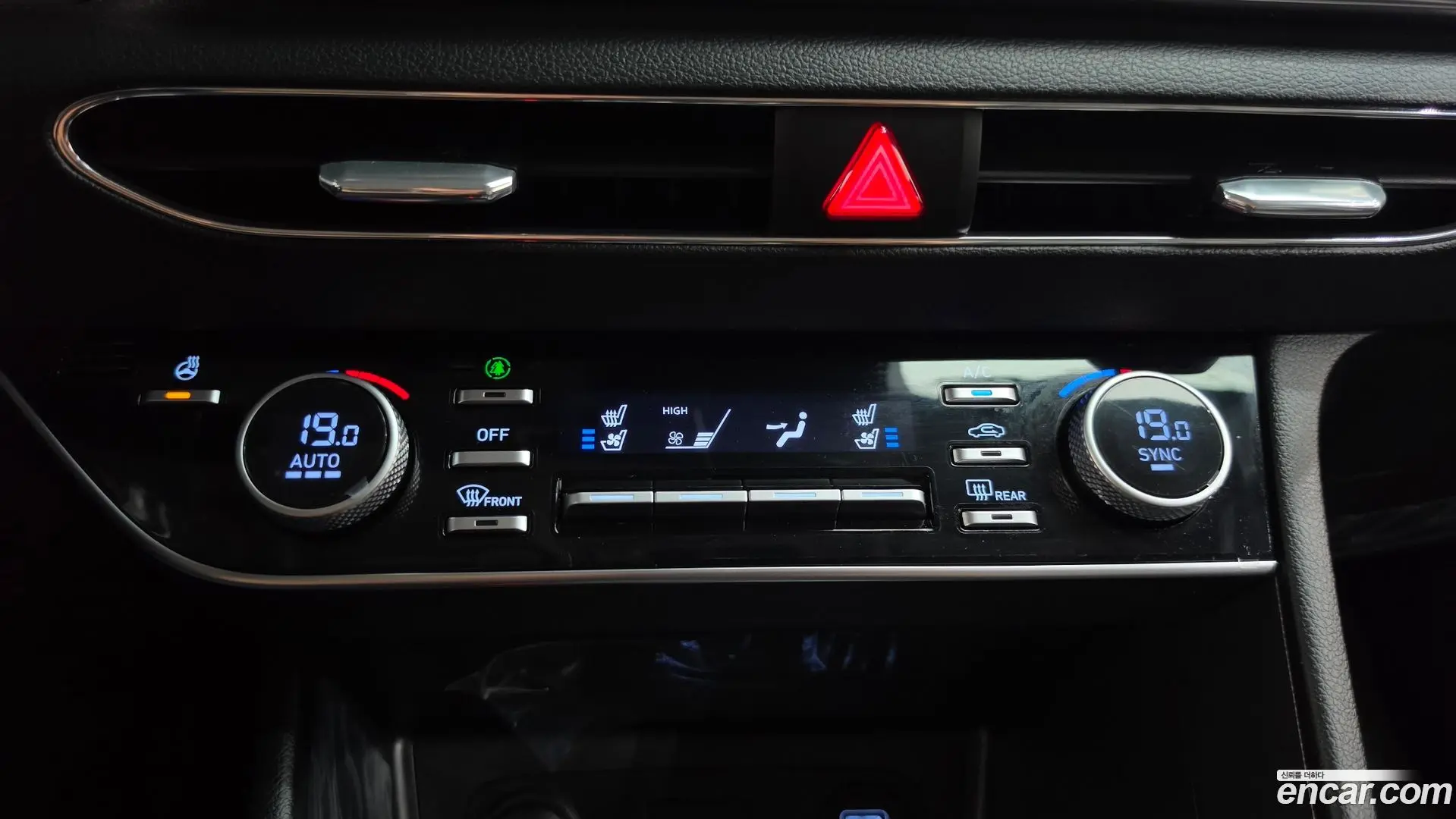 Hyundai Sonata 2.0 LPG(rental car)