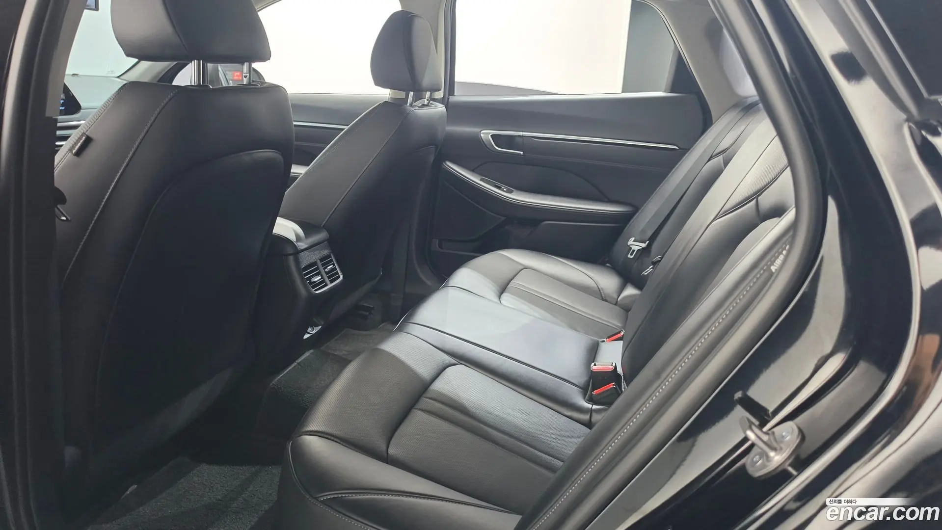 Hyundai Sonata 2.0 LPG(rental car)