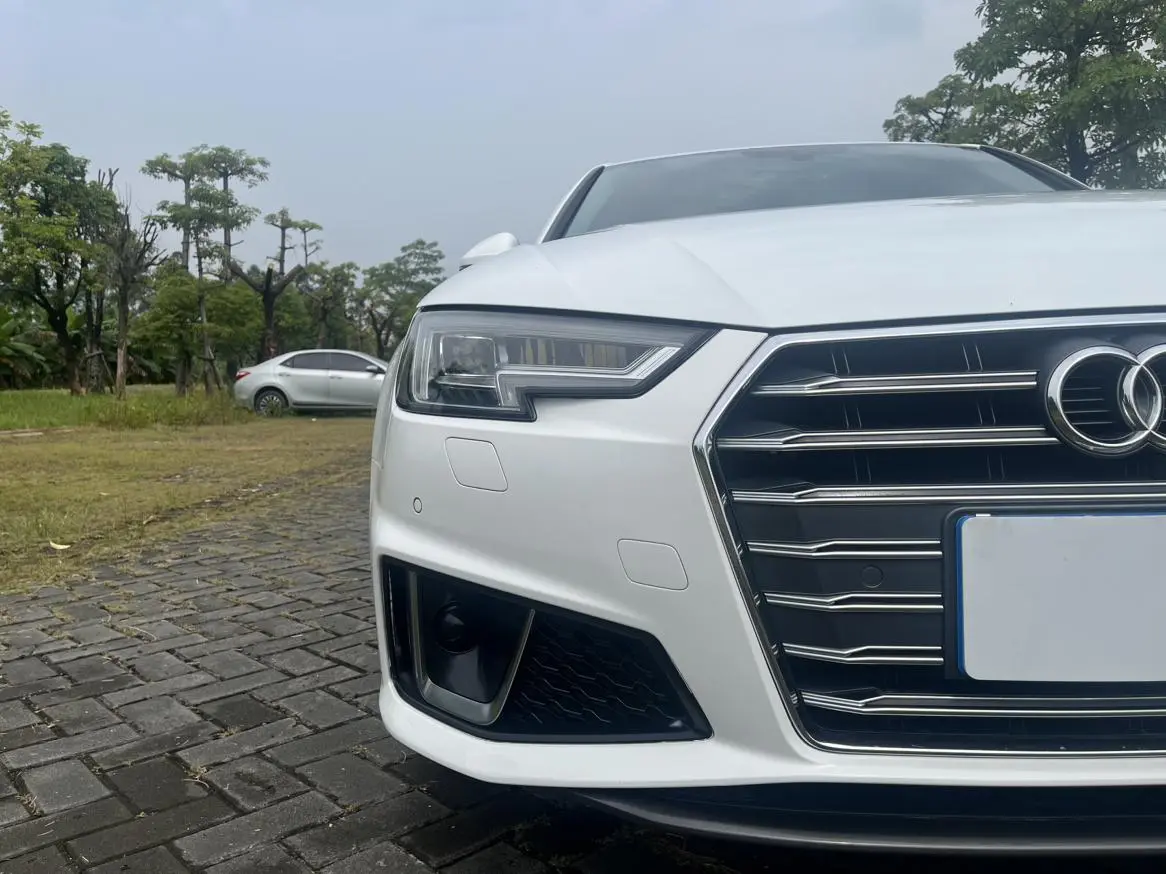 Audi A4L 2019 40 TFSI Fashion China VI