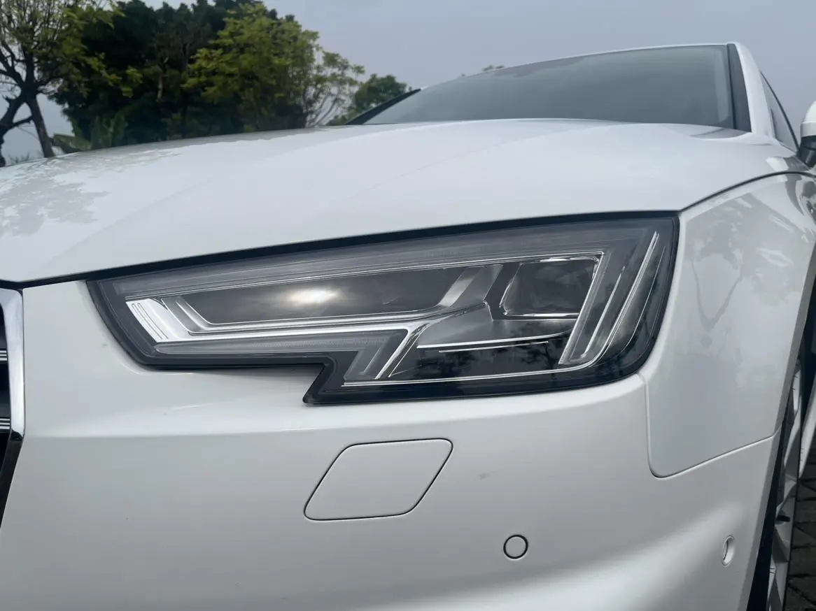Audi A4L 2019 40 TFSI Fashion China VI