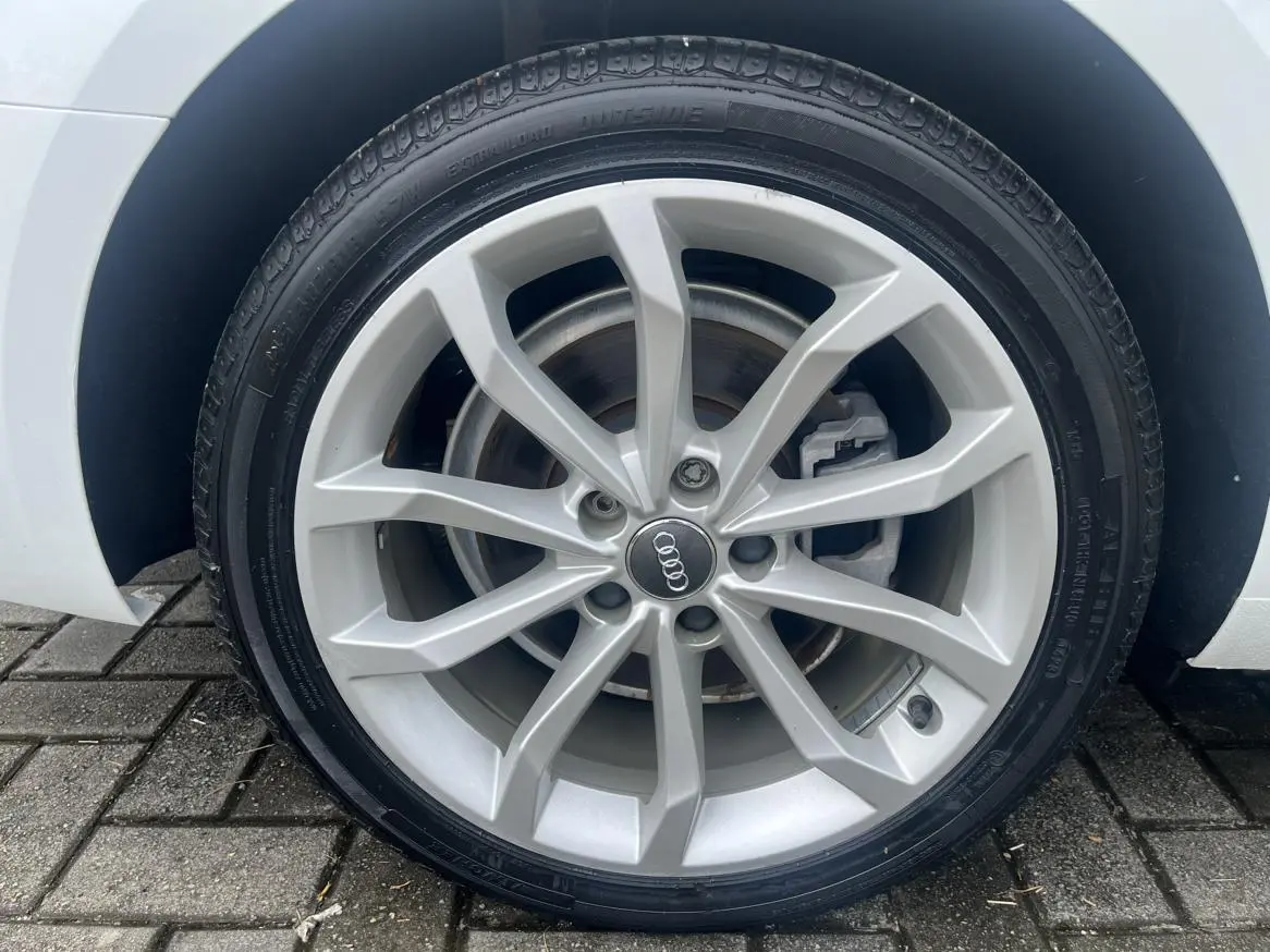 Audi A4L 2019 40 TFSI Fashion China VI