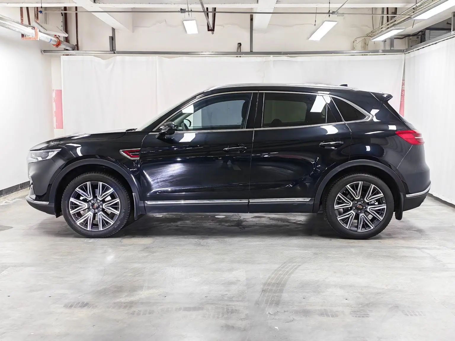 Hongqi HS5 2022 Facelift 2.0T Connected Flagship Enjoy 4WD