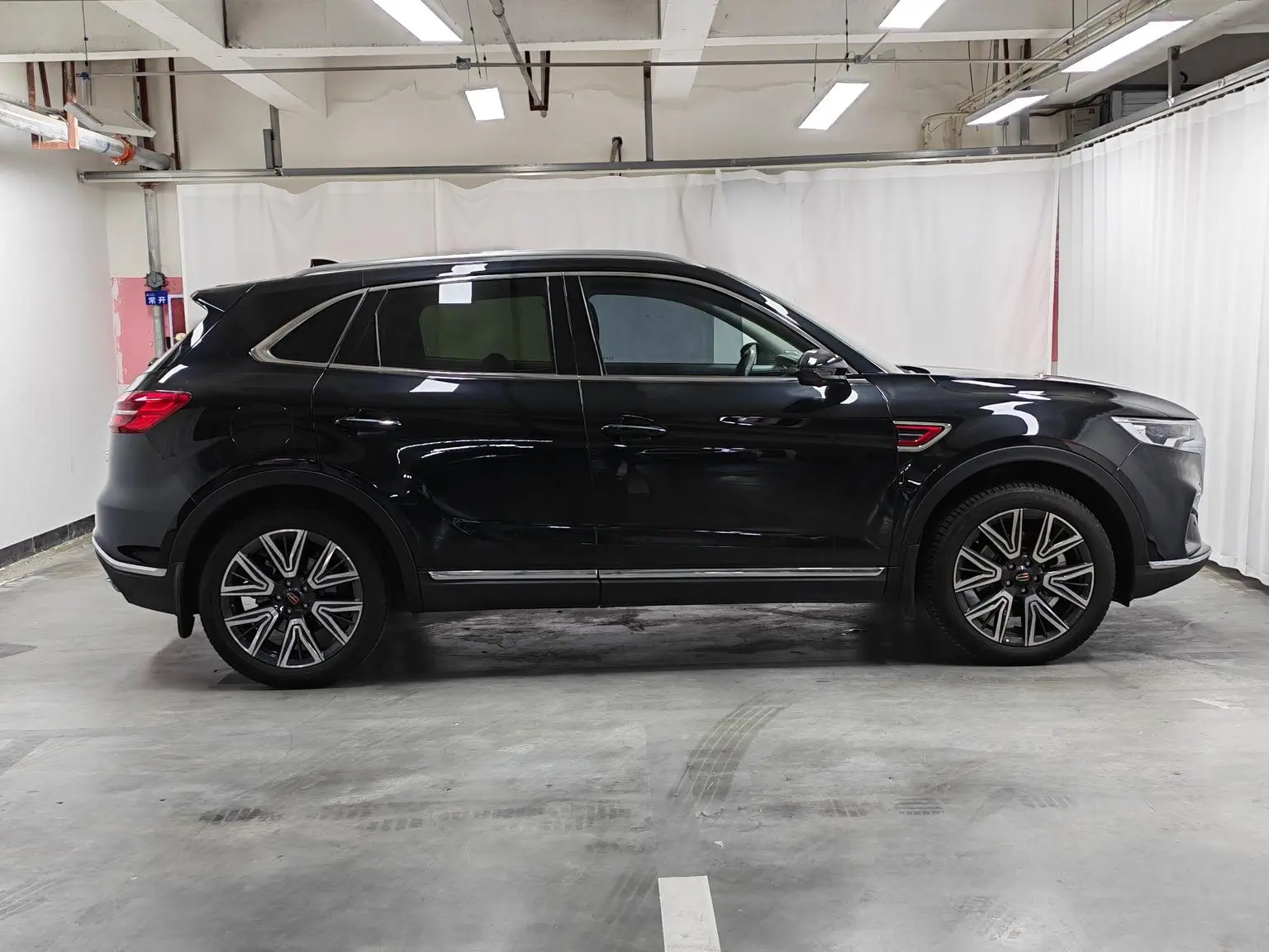 Hongqi HS5 2022 Facelift 2.0T Connected Flagship Enjoy 4WD