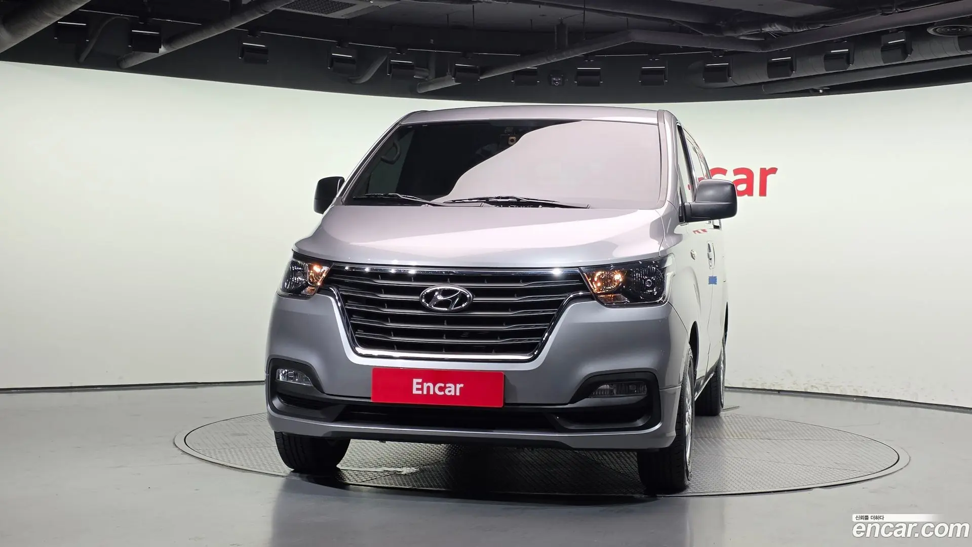 Hyundai Starex Van 3-Seater