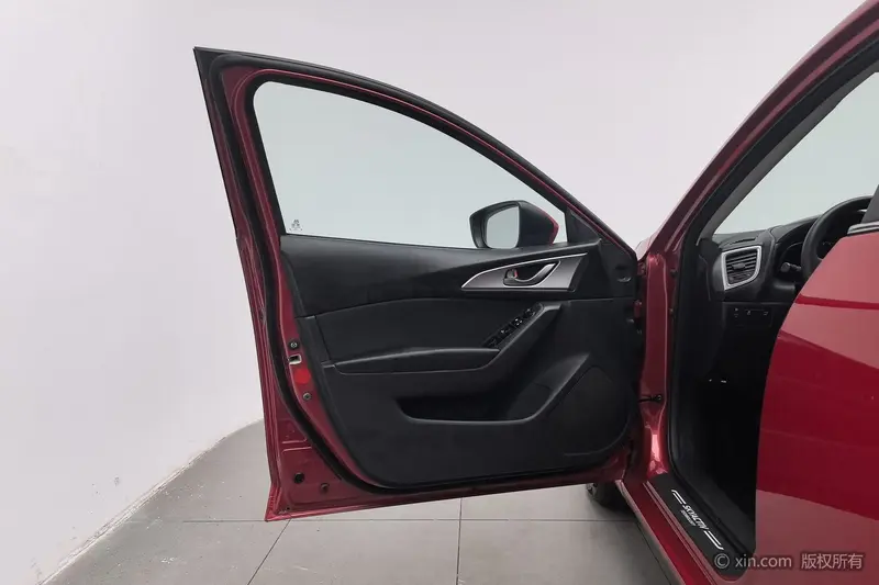 Mazda3 Angkesela 2017 Sedan 1.5L Manual Comfort Type National V