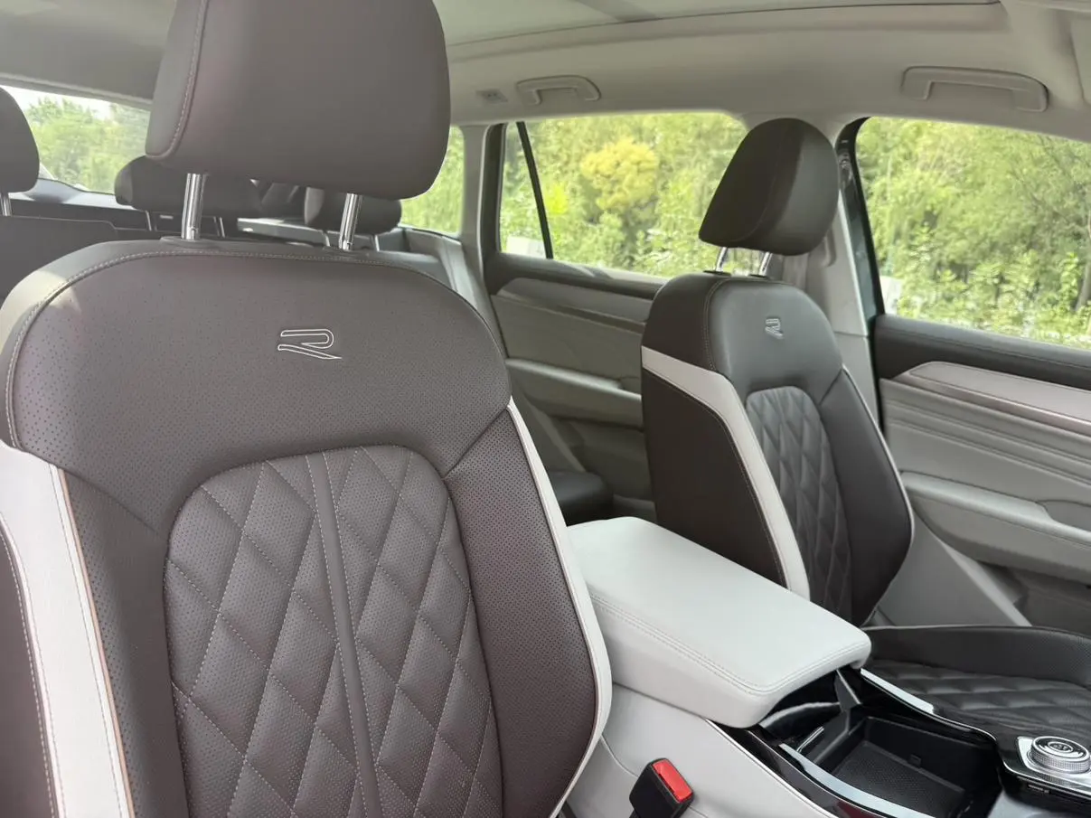 Volkswagen 2023 380TSI 4WD R-Line