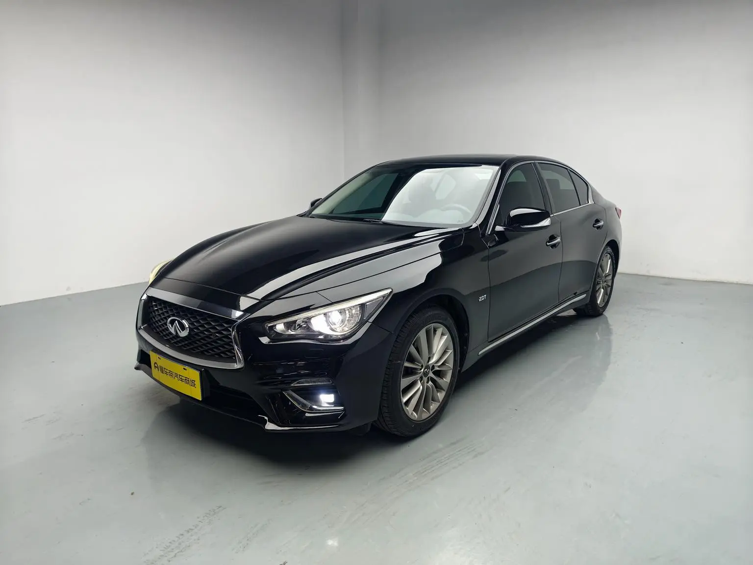 Infiniti Q50L 2018 2.0T China VI